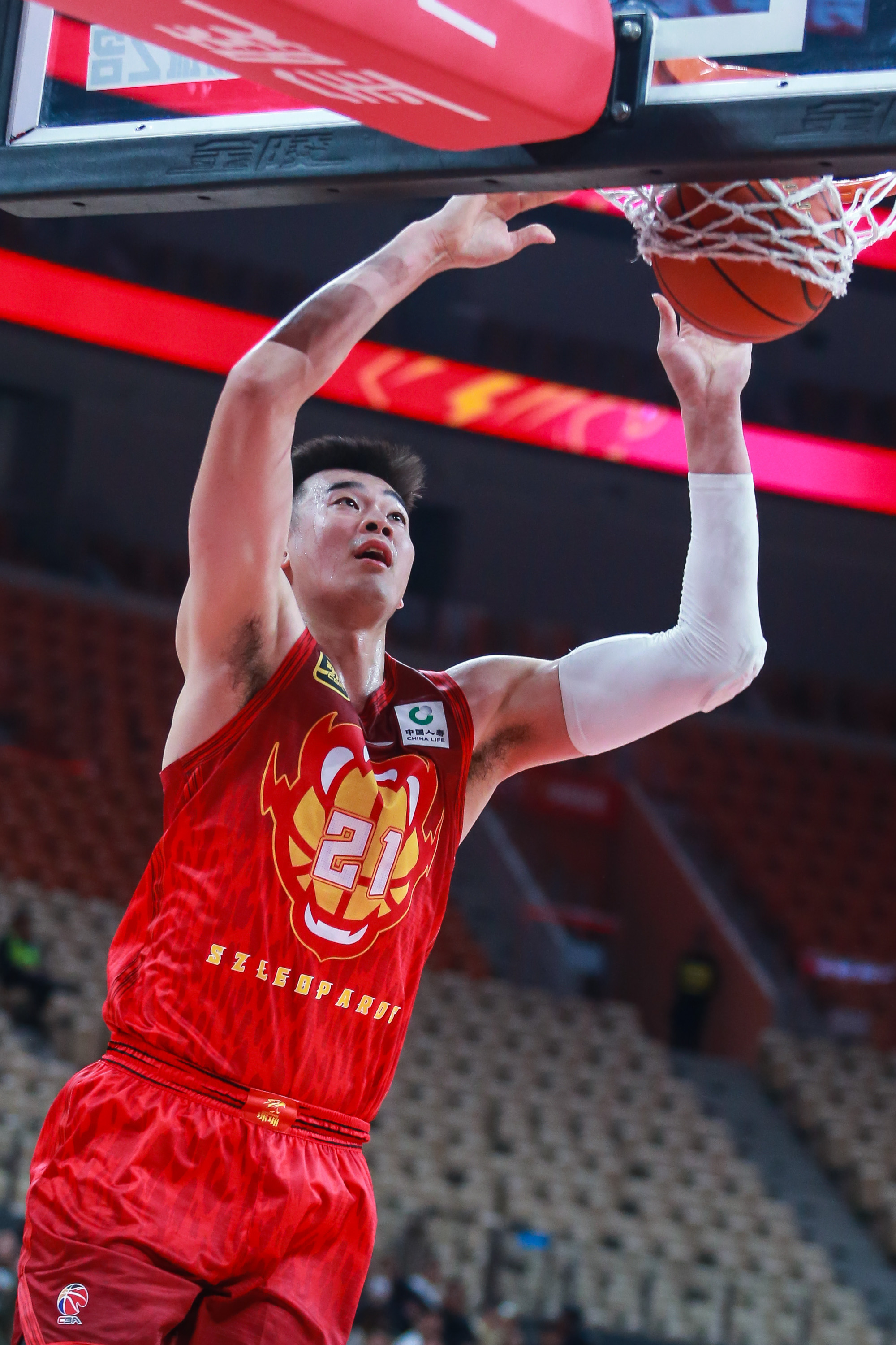 乐鱼体育网站-战火重燃，主场之利成重要指标，强队强势大胜